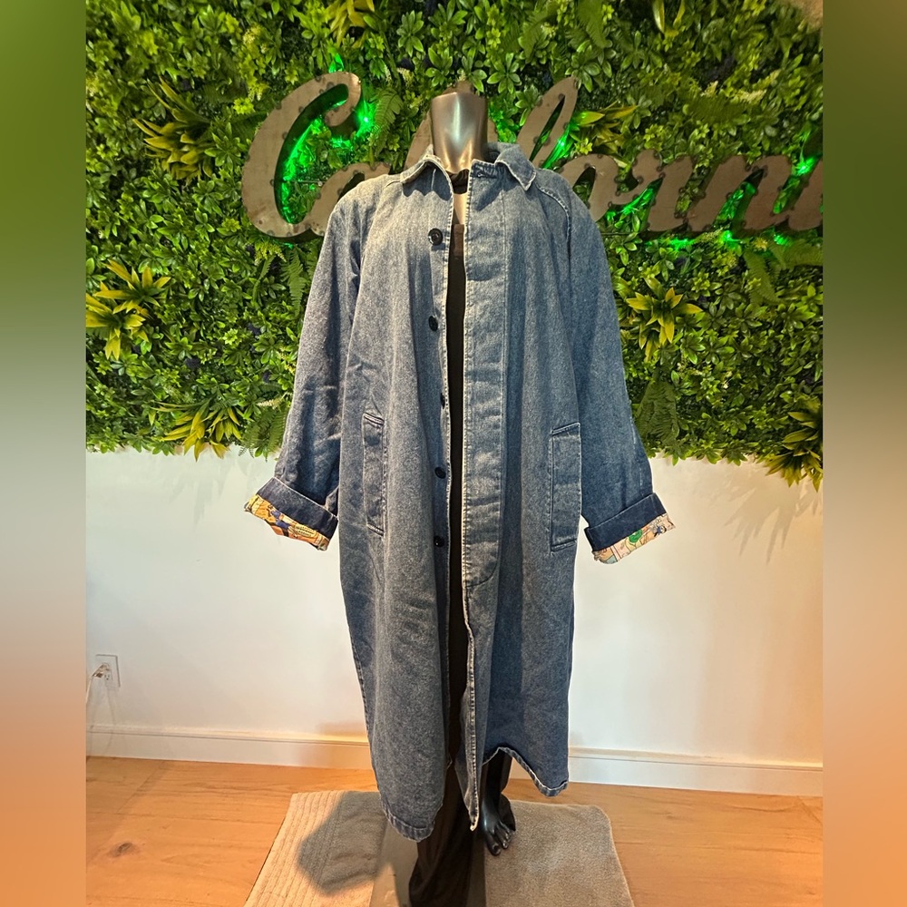 VINTAGE Et Vous Full length denim coat Sz Med Cartoon Liner